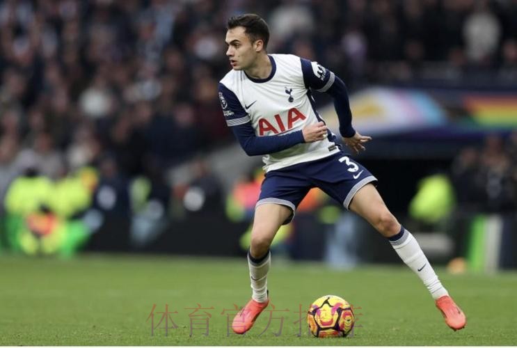 那不勒斯总监:想签下雷吉隆 但皇马要价太高 那不勒斯总监:想签下雷吉隆 但皇马要价太高